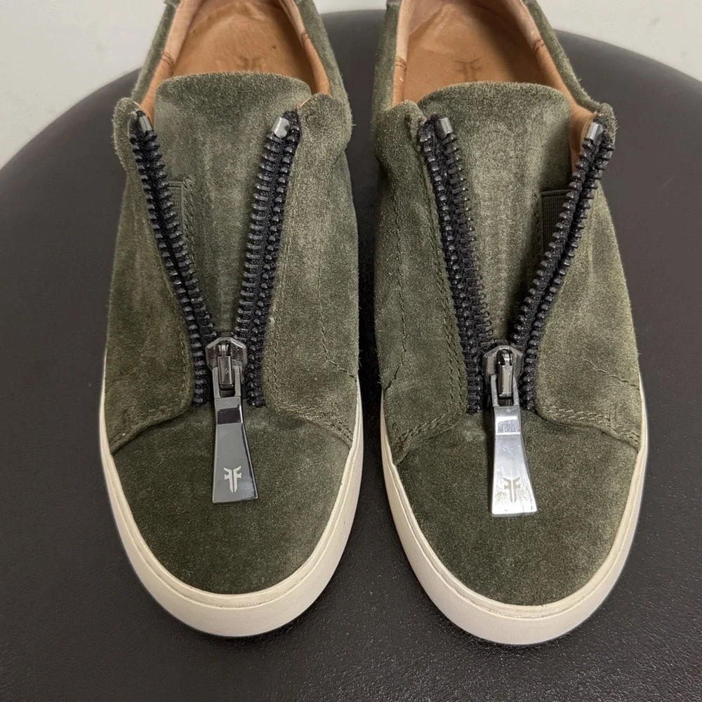 Frye Forest Green Suede Lena Zip Up Slip On Low Ivory Trim Top Sneaker 8 8M